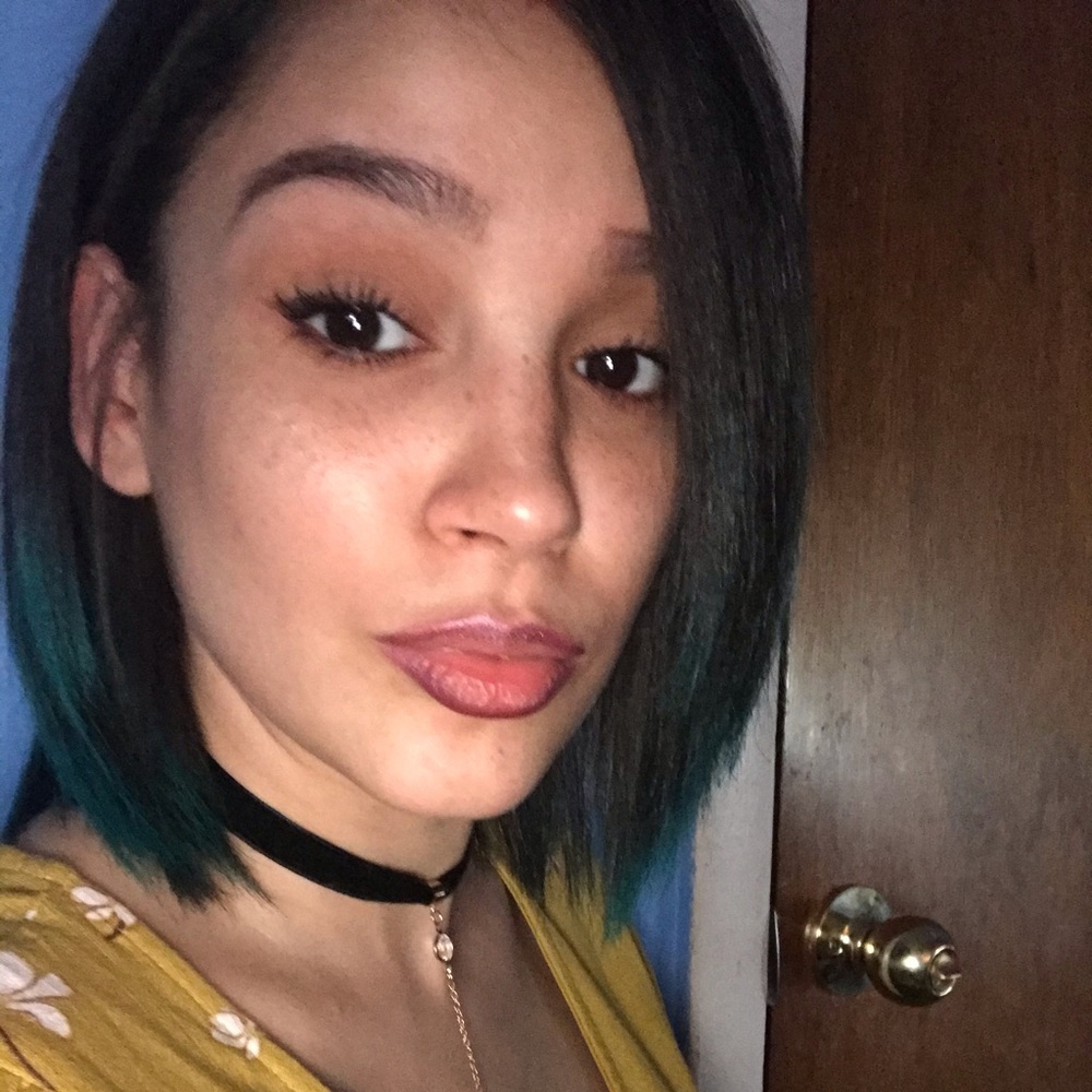 Meet your Posher, Anjela